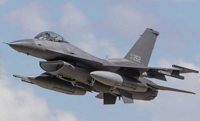      F-16  